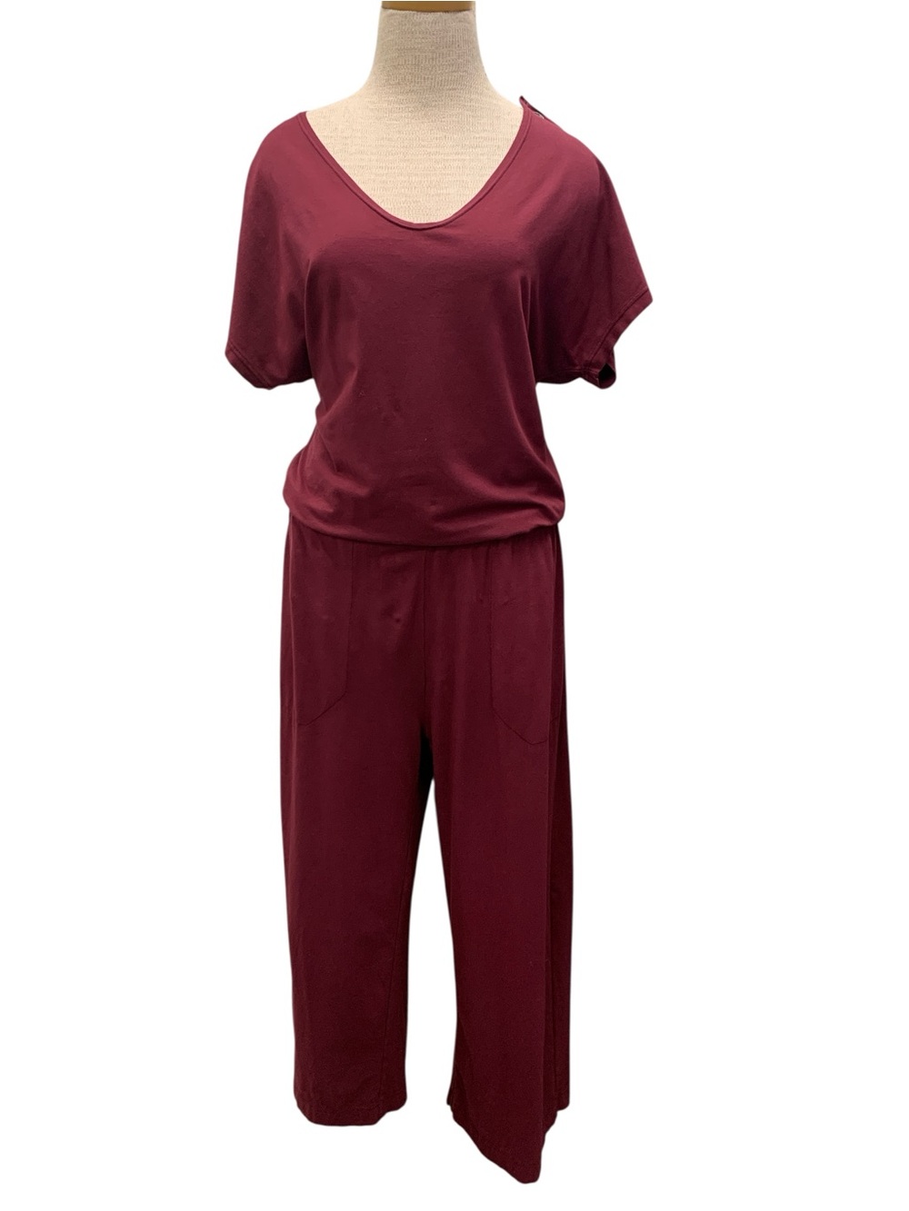 Ischiko Relaxed V-Neck Wide-Leg Jumpsuit in Burgundy Size M